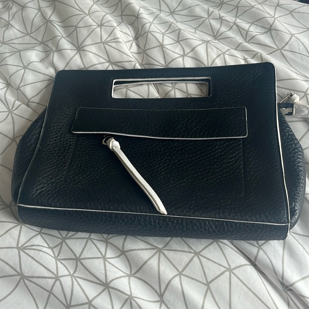 Coach Legacy Bleecker Basket Pocket Clutch Pebbled Leather Black